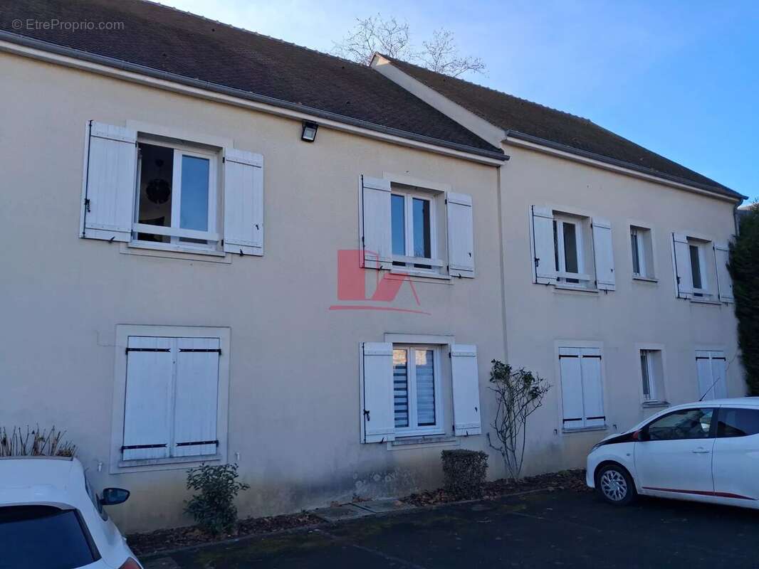 Appartement à ETRECHY