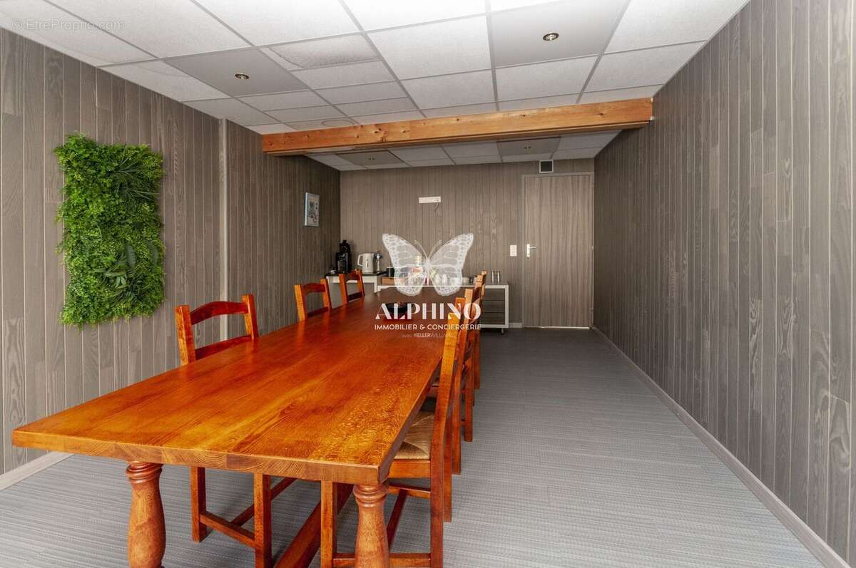 Maison à SAINT-MARTIAL-DE-VALETTE