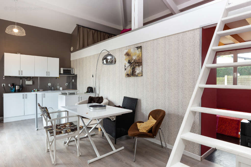 Maison à SAINT-MARTIN-DE-SEIGNANX