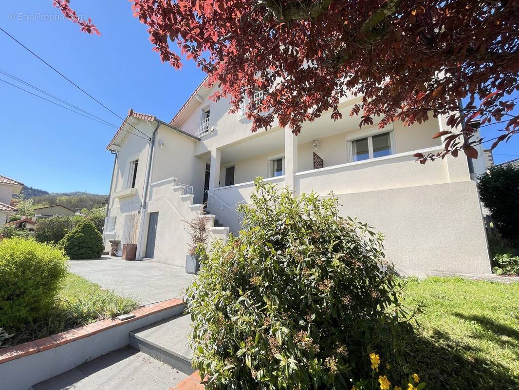 Maison à CHATELGUYON