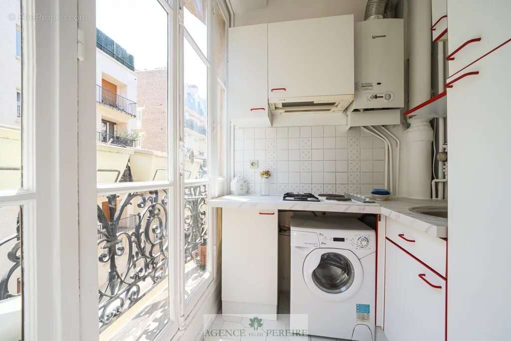 Appartement à PARIS-17E