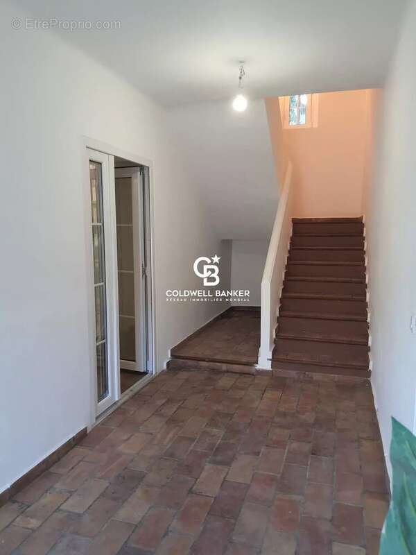 Maison à LA GARDE-FREINET