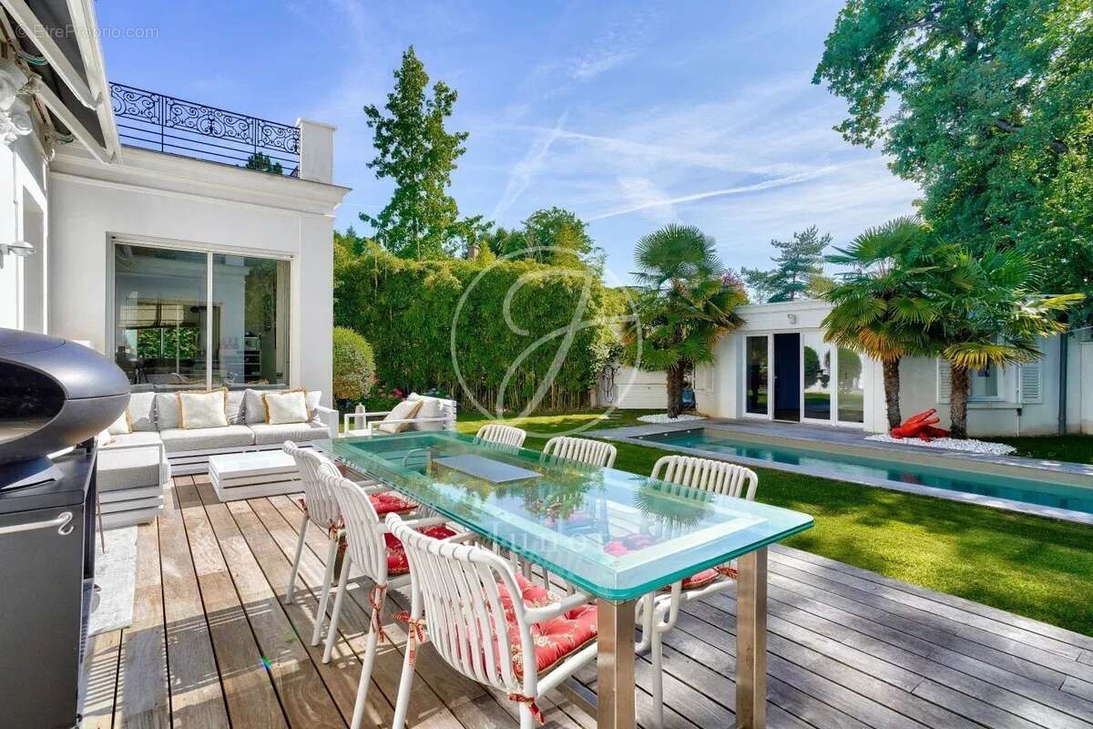 Maison à LE VESINET