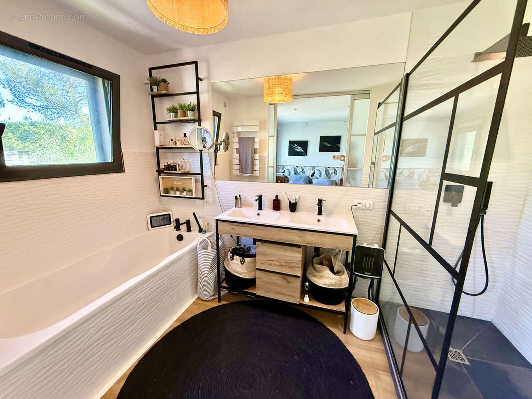 Maison à SAINT-GELY-DU-FESC