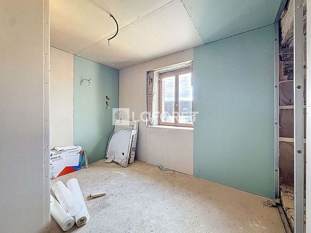 Maison en pierre à finir de rénover - photo 2