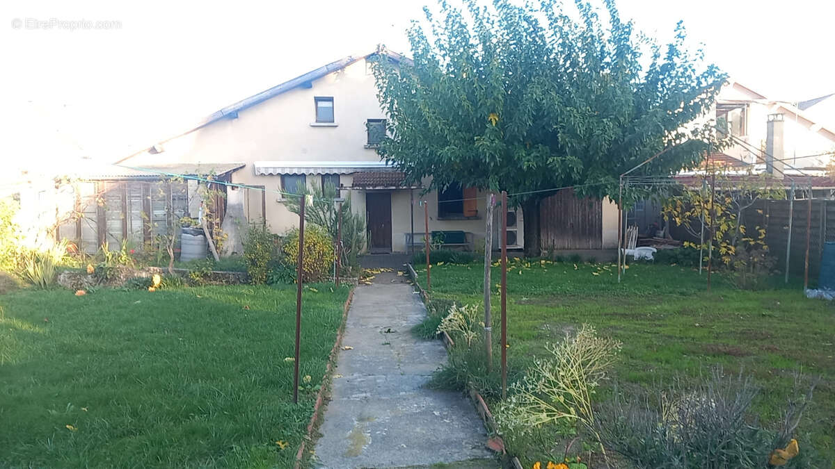 Maison à ROMANS-SUR-ISERE