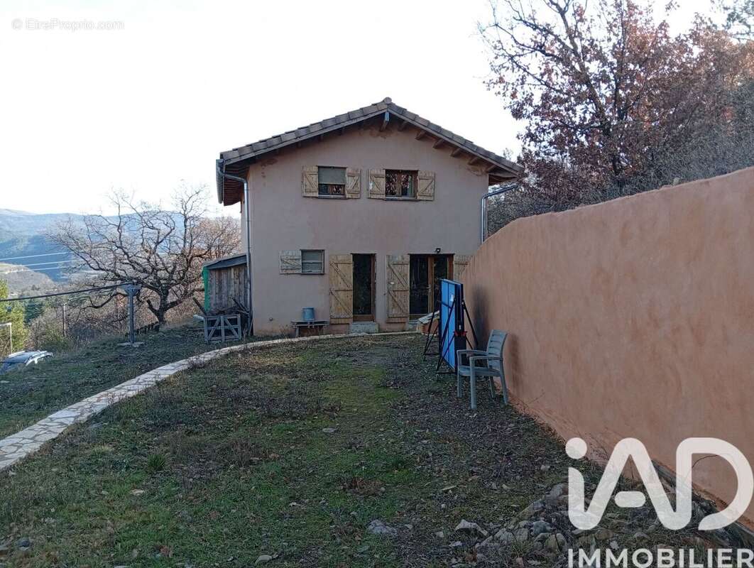 110 m² à Rioms  - photo 2