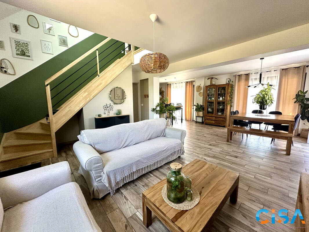 Maison 112 m² à Neuilly-En-Thelle  - photo 1