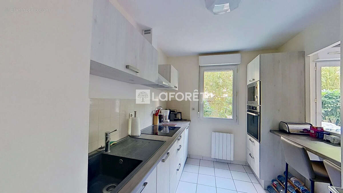 Appartement à LYON-8E