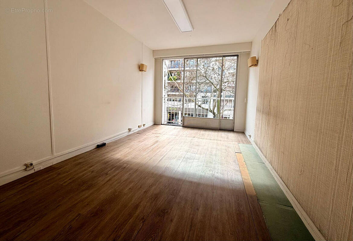 Appartement à PARIS-19E