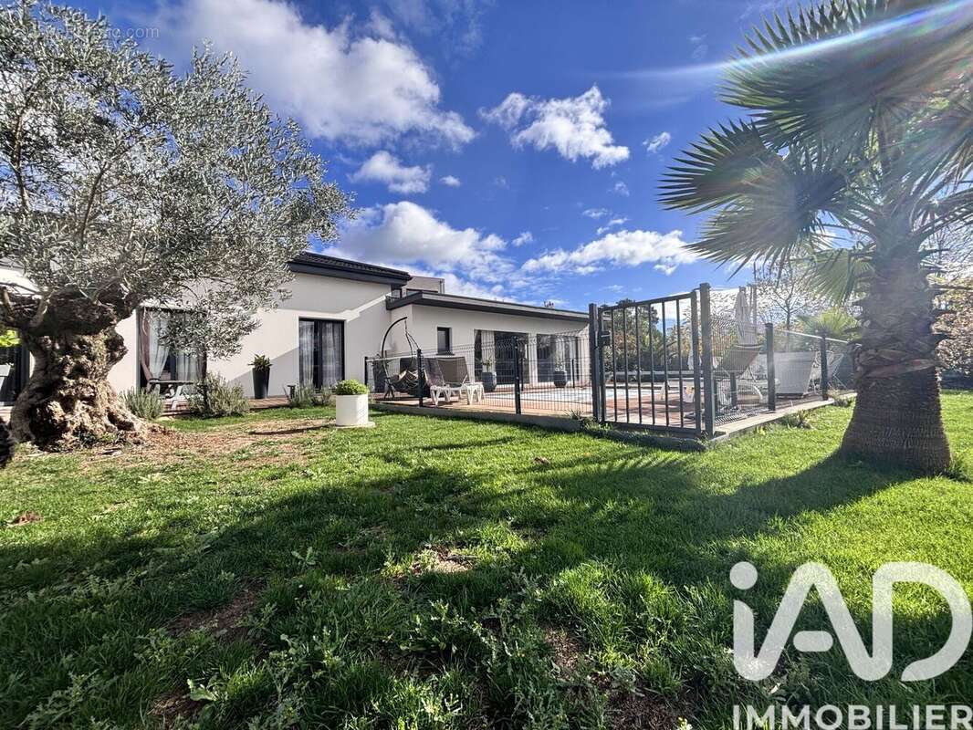 Photo 2 - Maison à UCEL