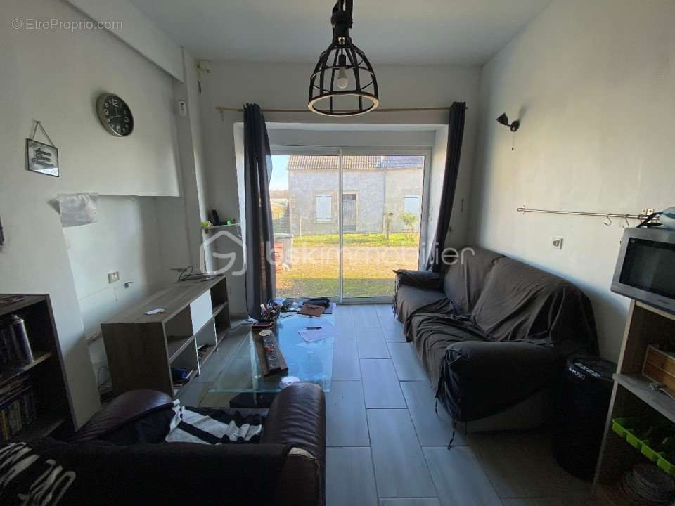 Maison à SAINT-MARTIN-DES-CHAMPS