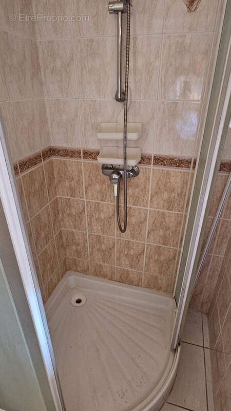 Maison de 71 m2 habitables plein centre bourg ! - photo 8