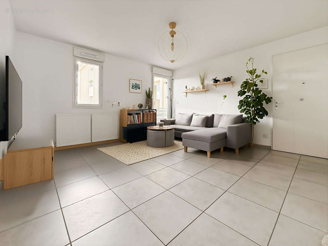 Appartement à SERPAIZE