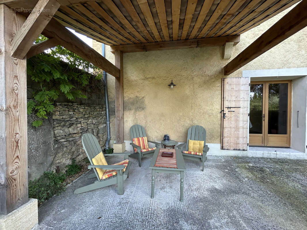 Maison à SAINT-QUENTIN-LA-POTERIE