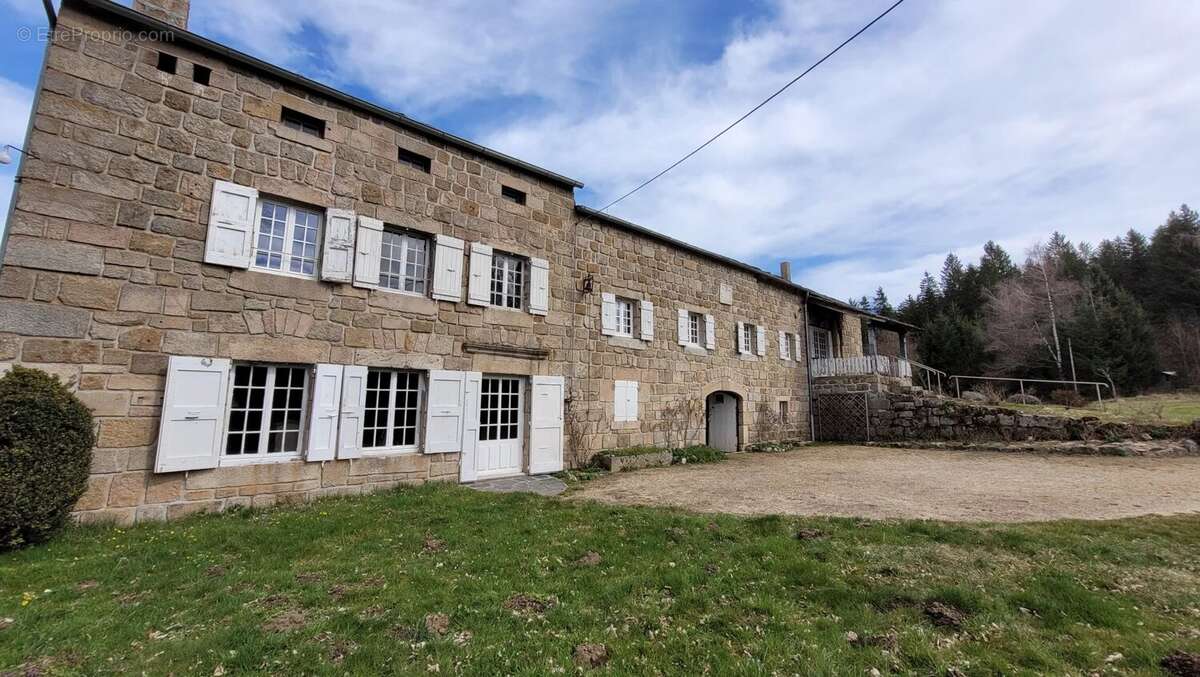 Ferme sur la commune de Chenereilles - photo 15