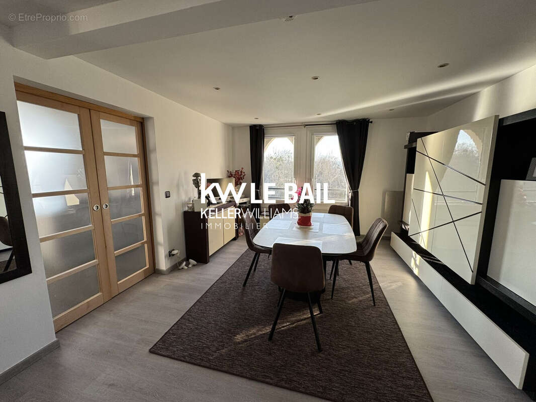 Appartement 162 m² à Cergy  - photo 6