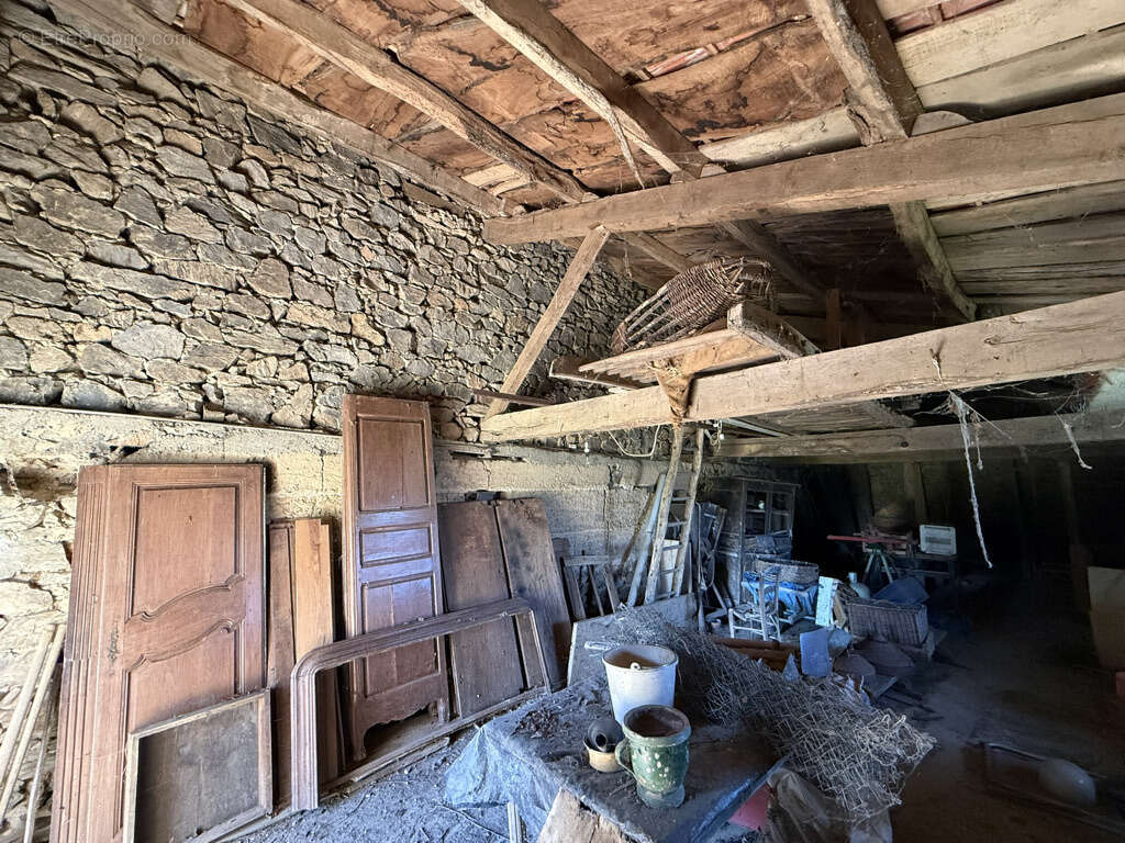 Maison à JOUQUEVIEL