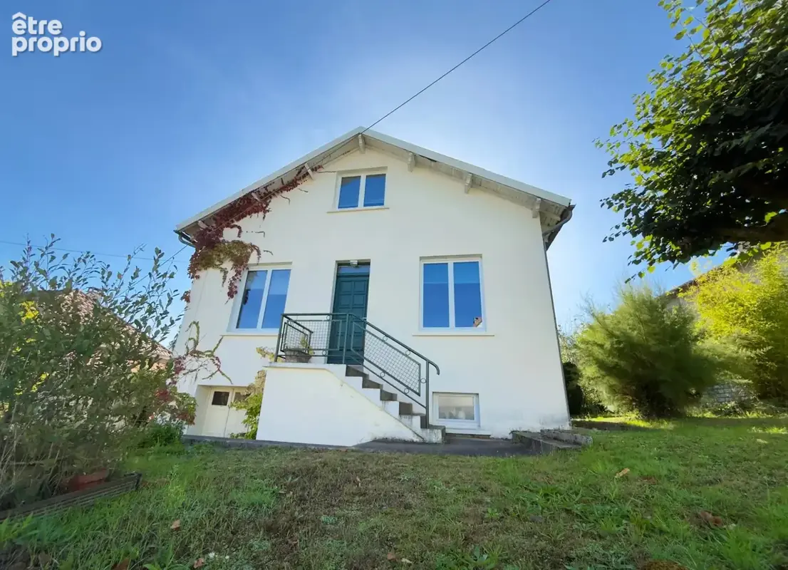 Maison de 3 chambres et 3 salles d'eau avec une belle piscine - photo 1