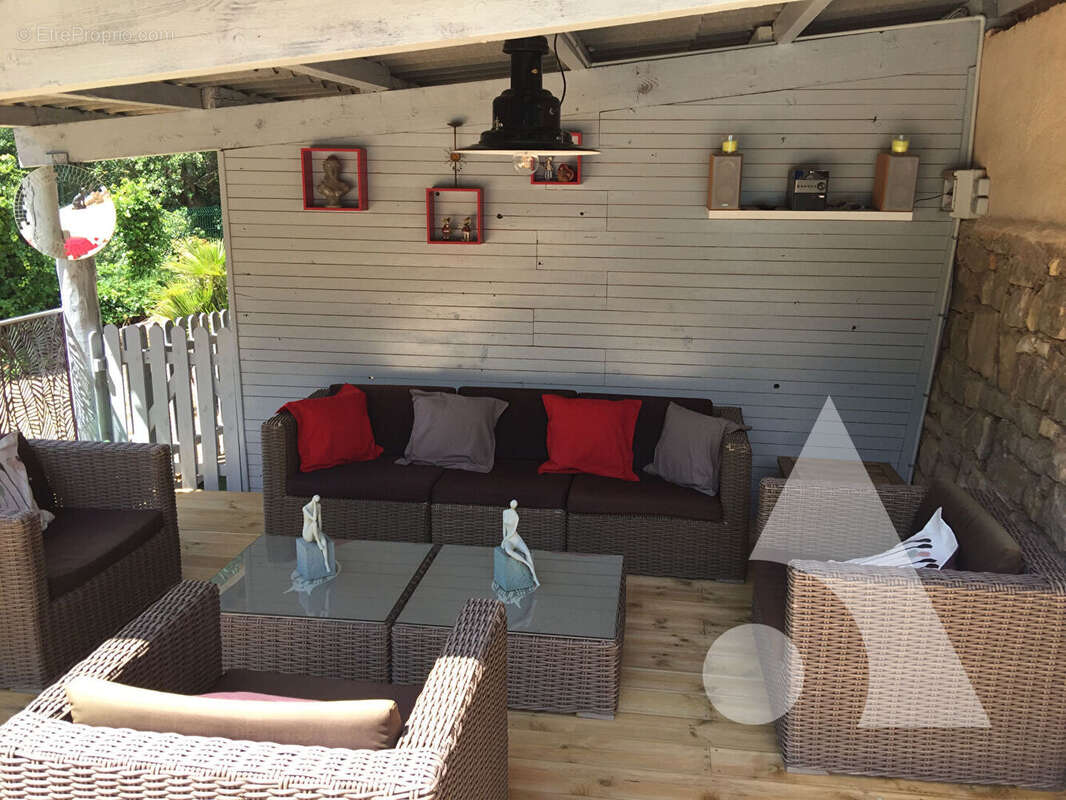 Maison à ENTRECASTEAUX