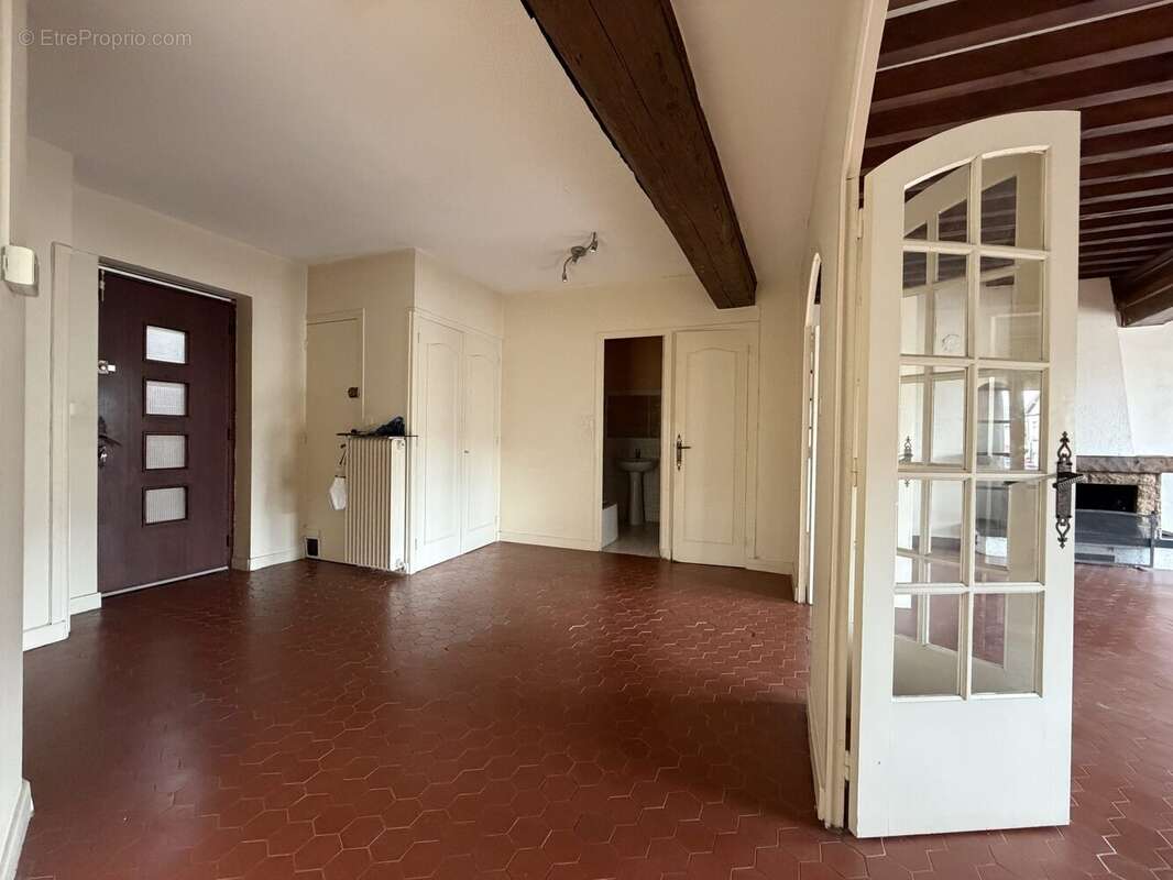 Appartement à CONDRIEU