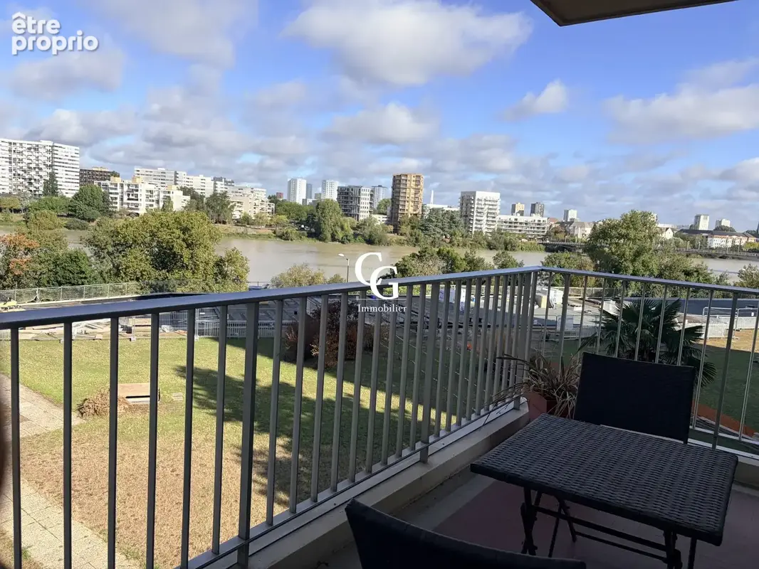Photo Appartement à Saint-Sebastien-Sur-Loire au prix de 358 800€