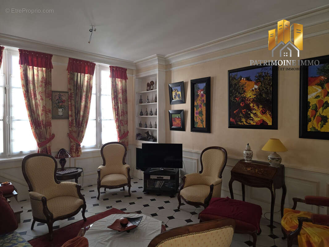 Maison à LA CHARTRE-SUR-LE-LOIR