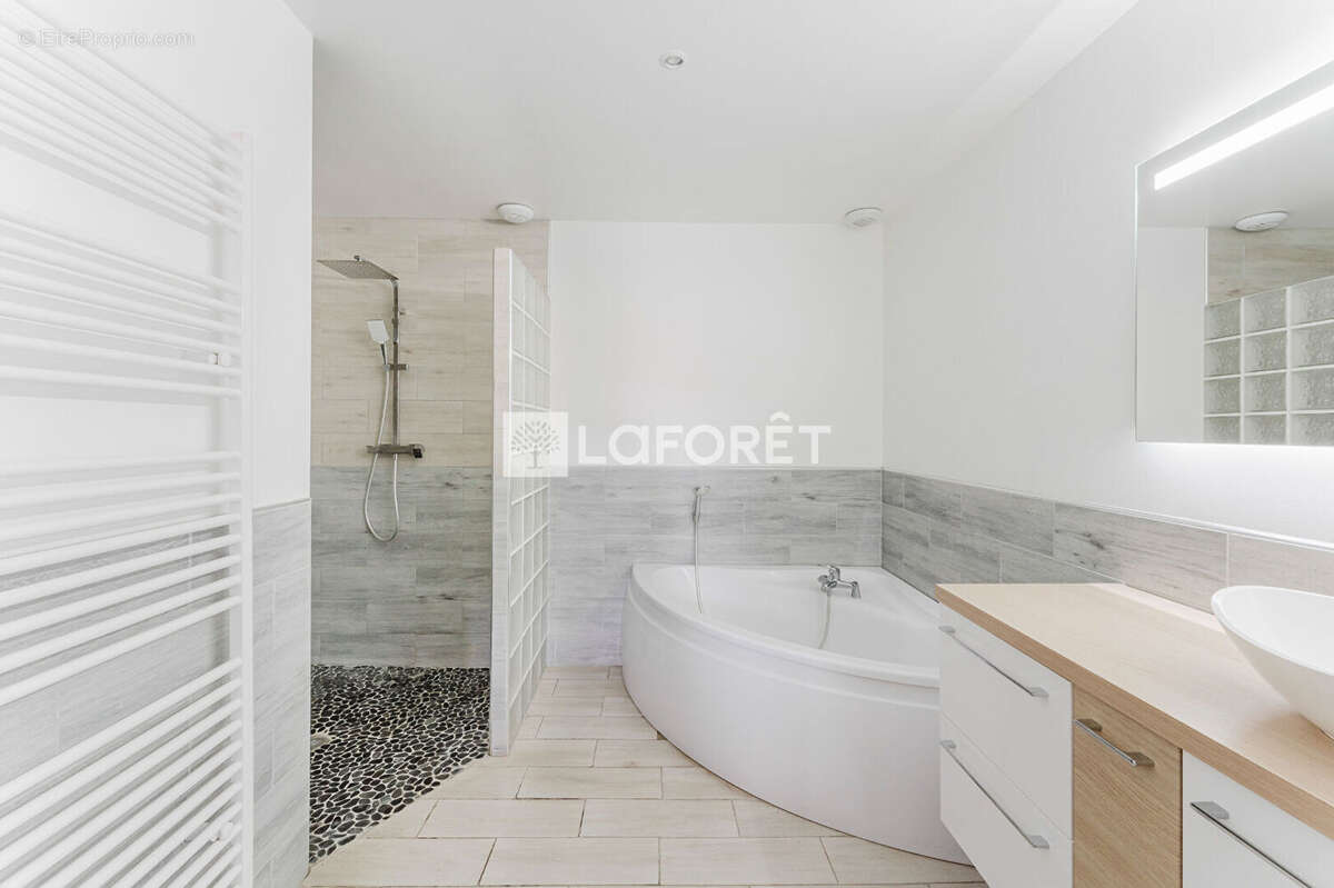 Maison à EVIN-MALMAISON