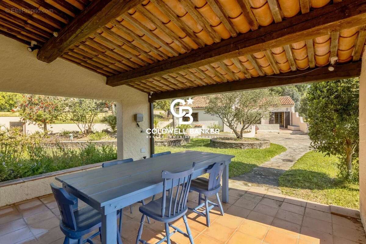 Maison à BORMES-LES-MIMOSAS