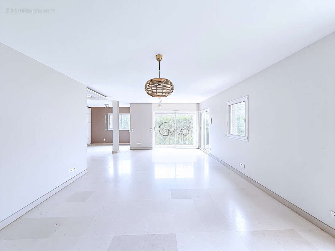 Maison à L'HAY-LES-ROSES