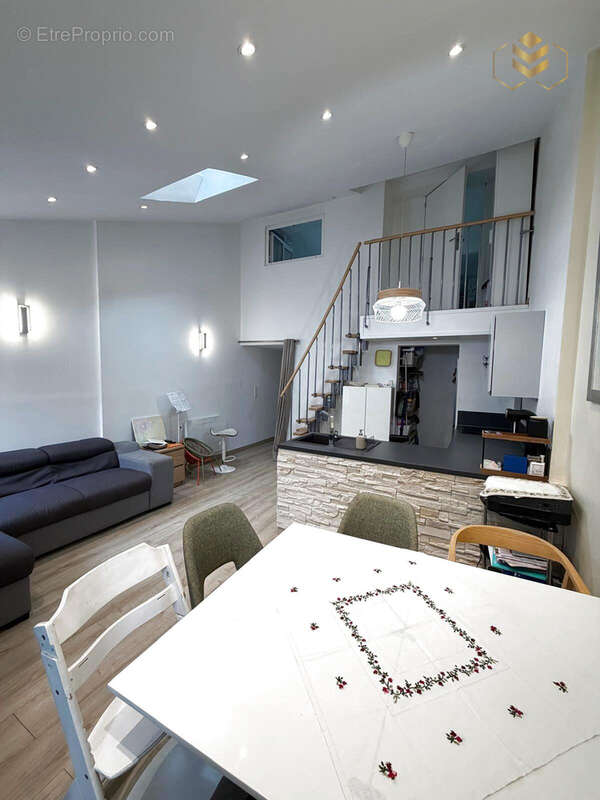 Appartement à LA TURBIE