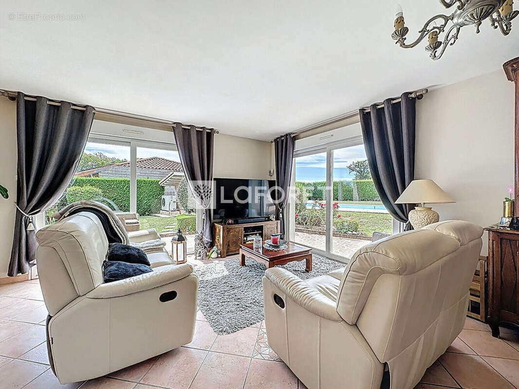 Maison à CHATILLON-SUR-CHALARONNE