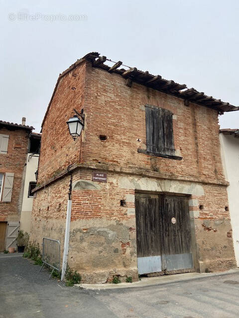 Autre à LISLE-SUR-TARN