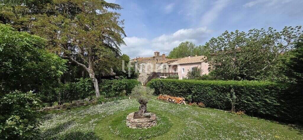 Maison de caractère en pierre d'environ 180m2 avec terrain arbor - photo 11