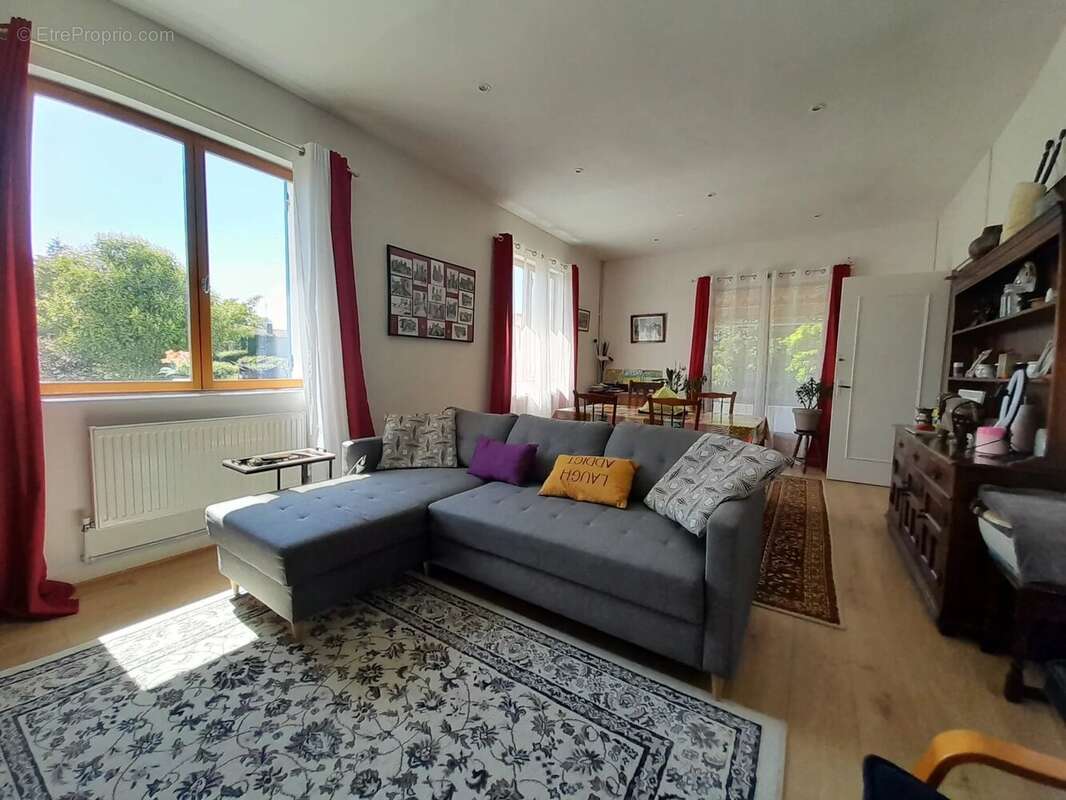 Jolie maison de village de 3 chambres avec piscine et garage - photo 4