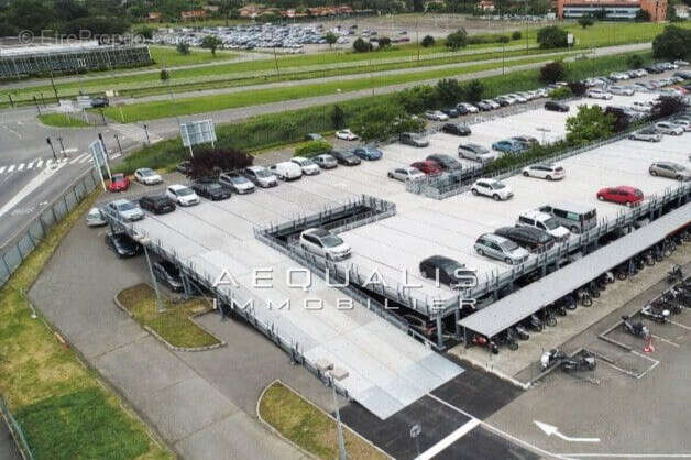 Parking à SAINT-LAURENT-DU-VAR