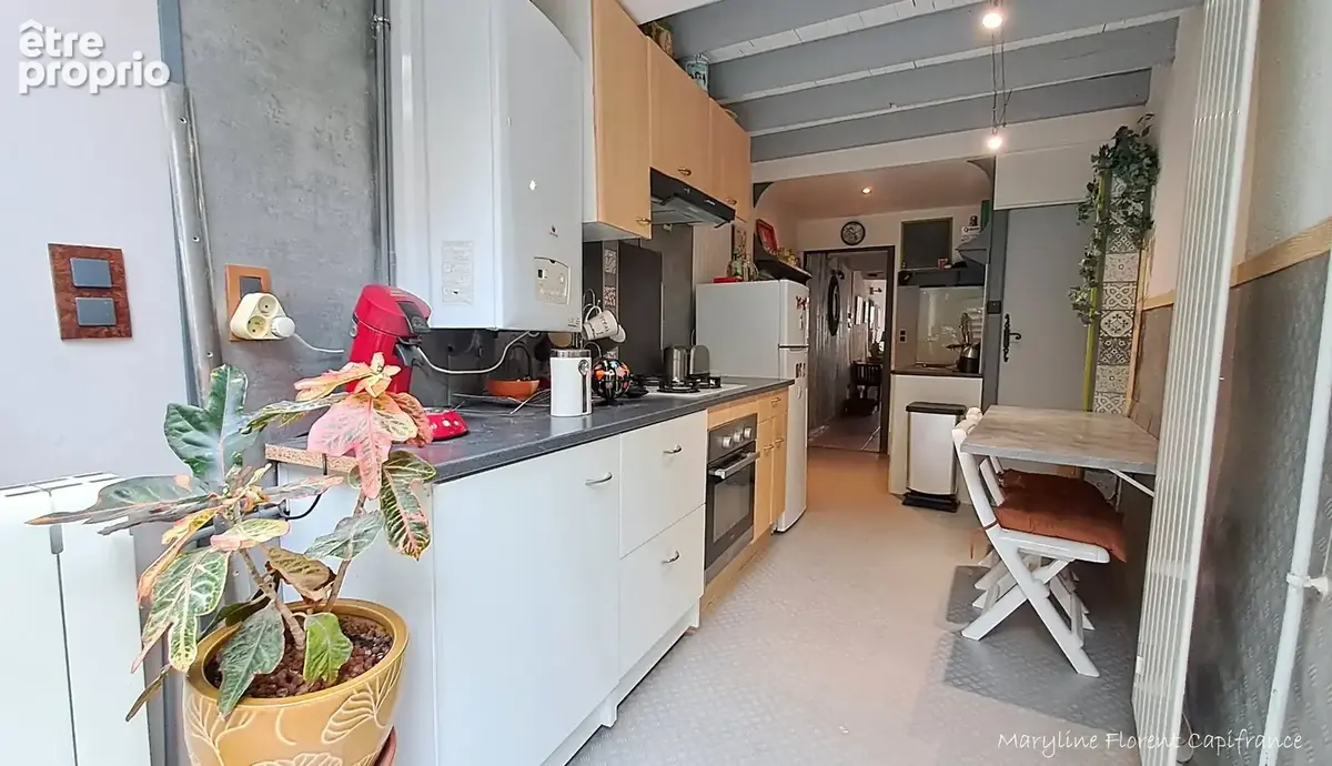 Maison T5 de 105 m² – Cour sans vis-à-vis, Véranda, Terrasse, Garage et dépendance - photo 5
