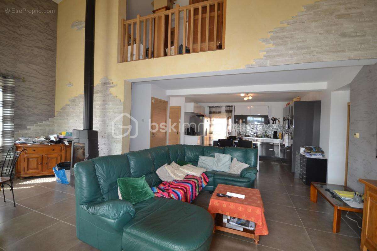 Villa de 255m², 3 chambres, garage, atelier, sur 2254m² de terrain - photo 6