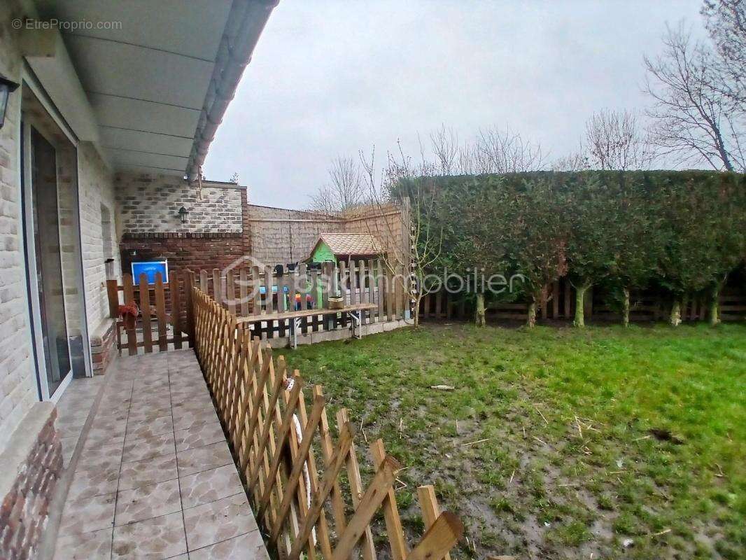 Maison à AUBERCHICOURT