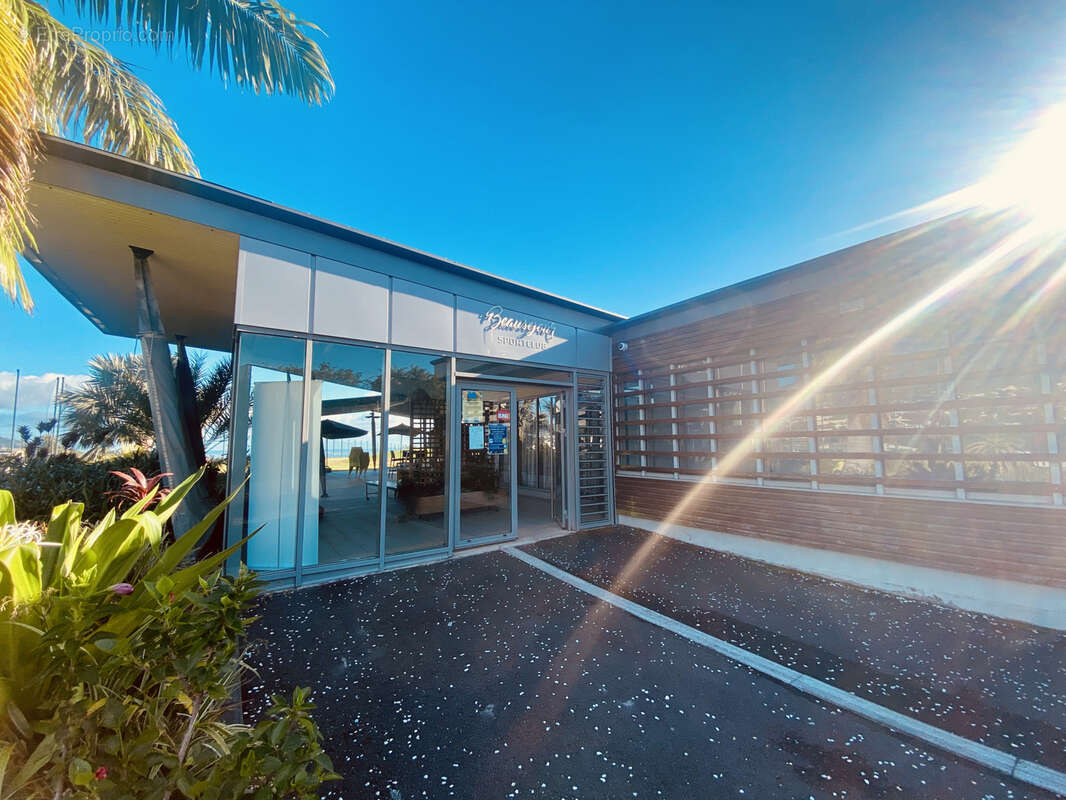 Terrain à SAINTE-MARIE