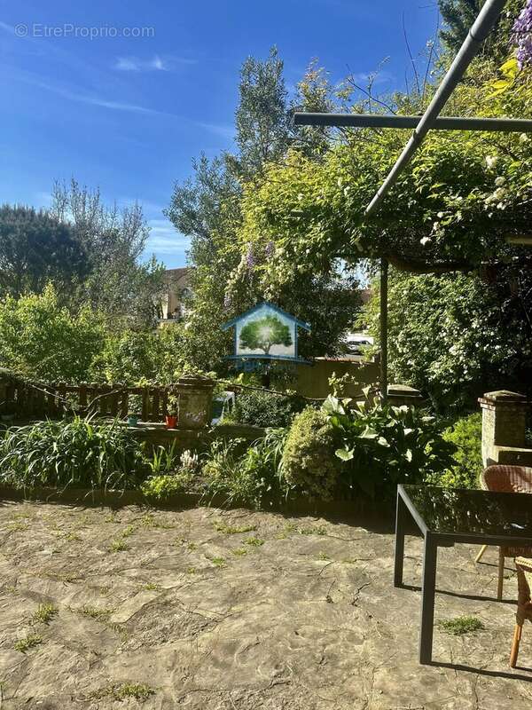 Maison à URT