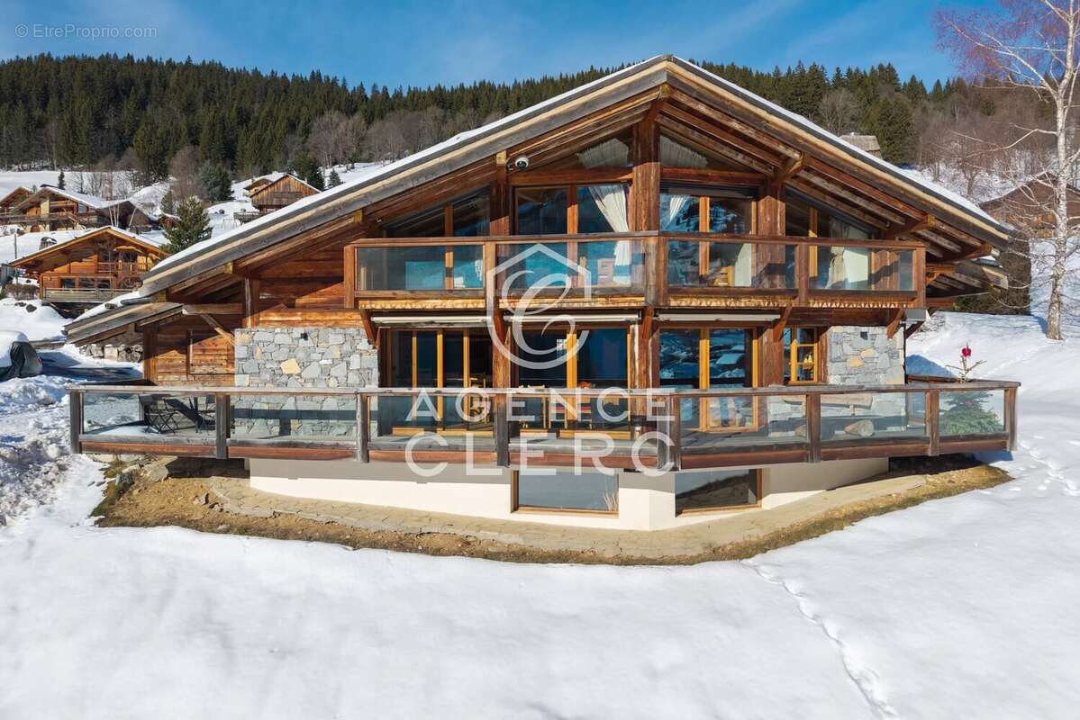 Maison à LA CLUSAZ