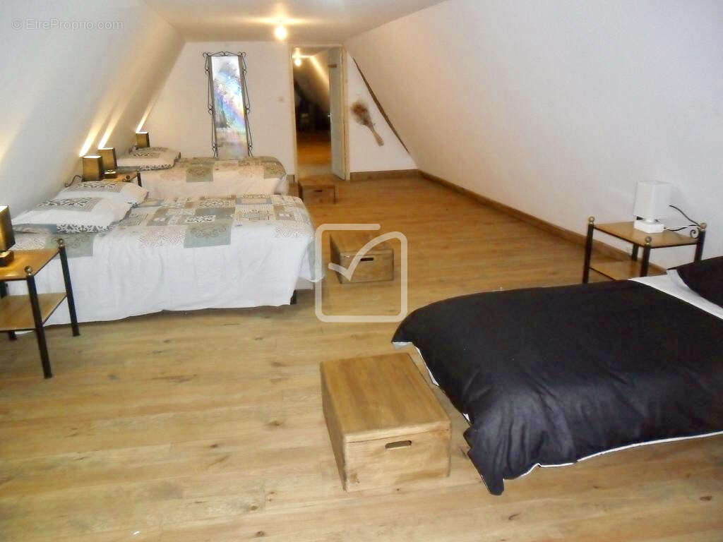 Maison à CARSAC-AILLAC