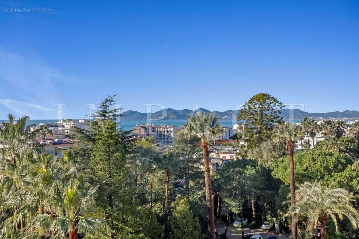 Appartement à CANNES