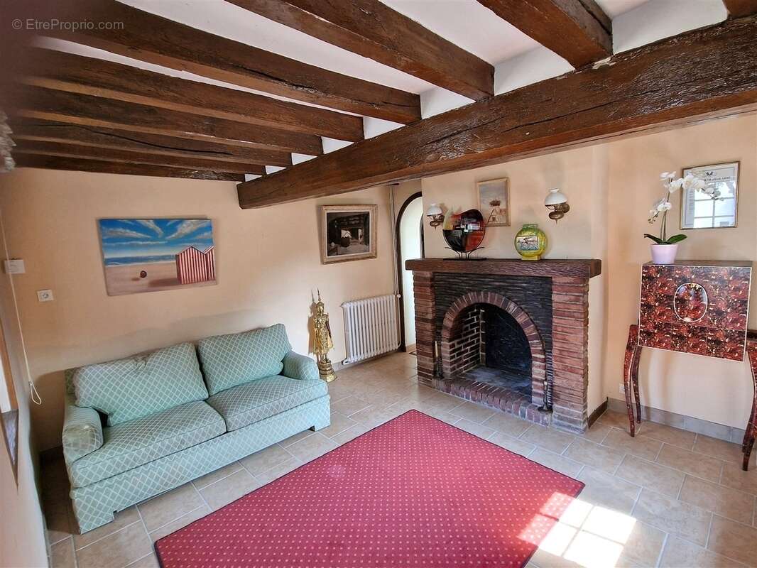 Maison à MARCILLY-LA-CAMPAGNE