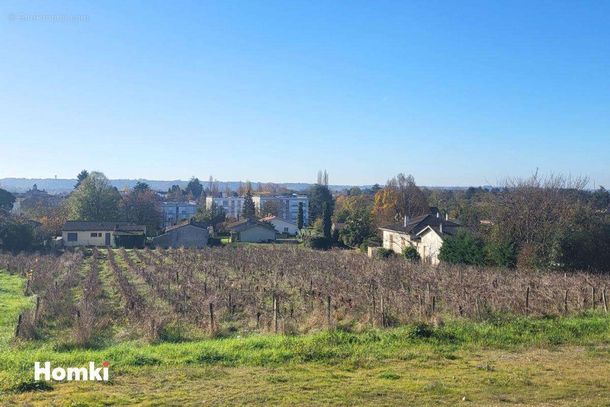 Terrain à CASTILLON-LA-BATAILLE