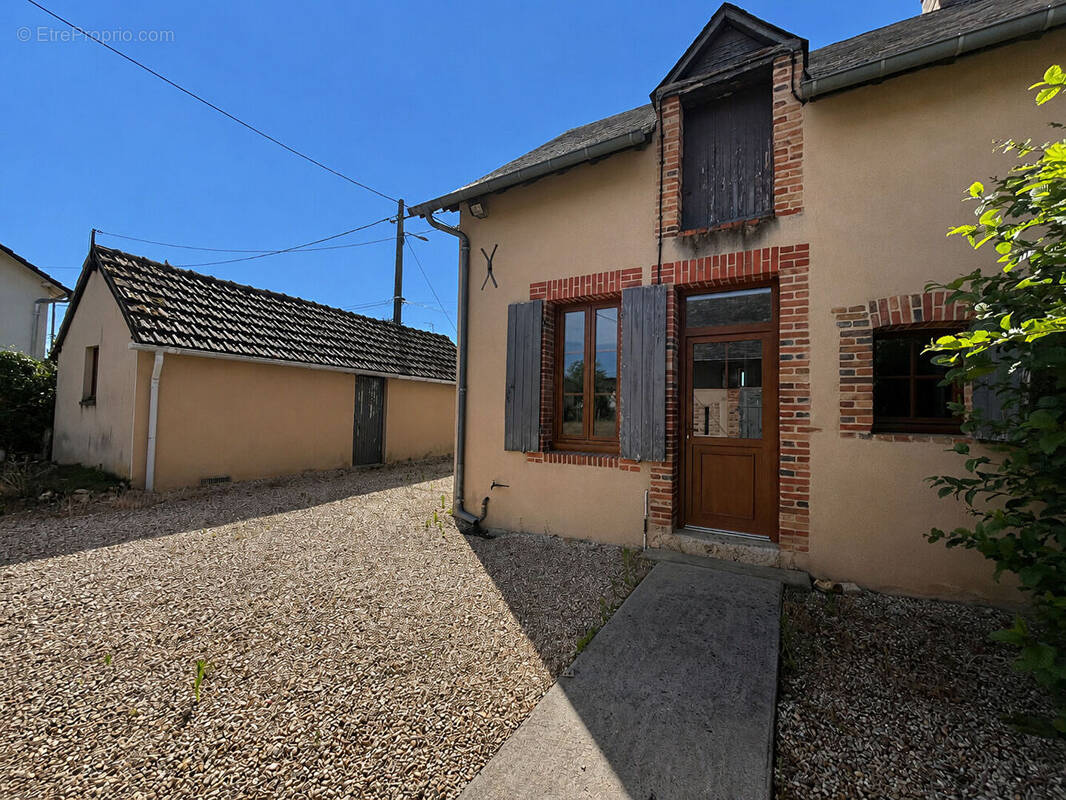 Maison à AUBIGNY-SUR-NERE