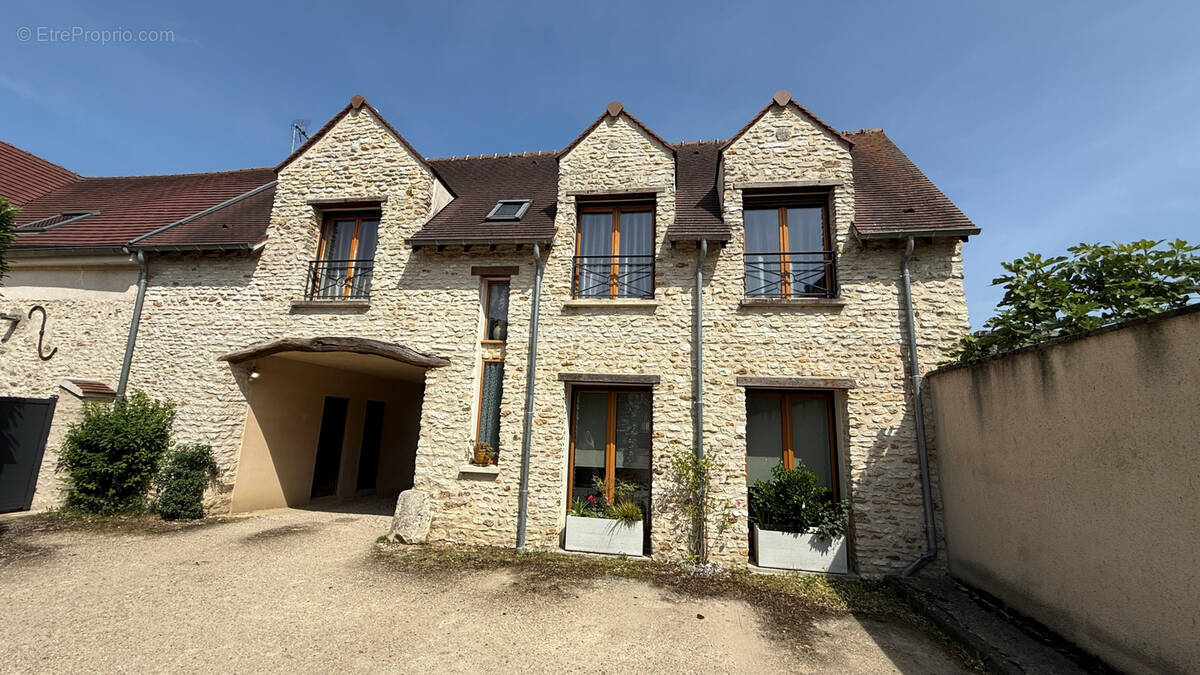Maison à SAULX-MARCHAIS