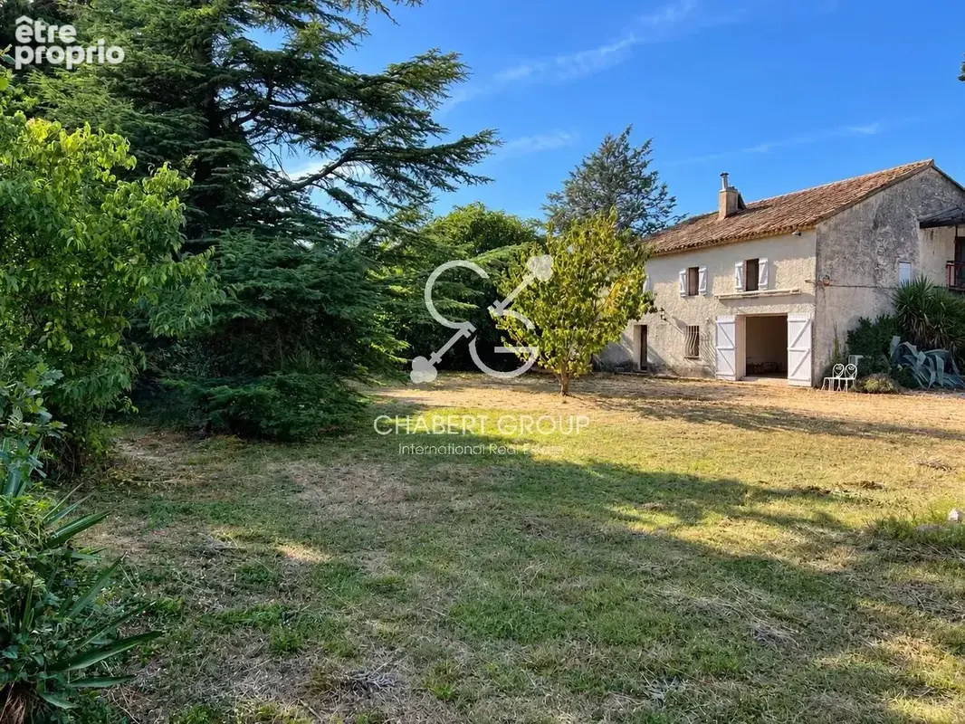 Sénas – mas provençal – 6 pièces – 164 m² habitables – terrain 2,3 ha – 218 m² avec annexes - photo 2
