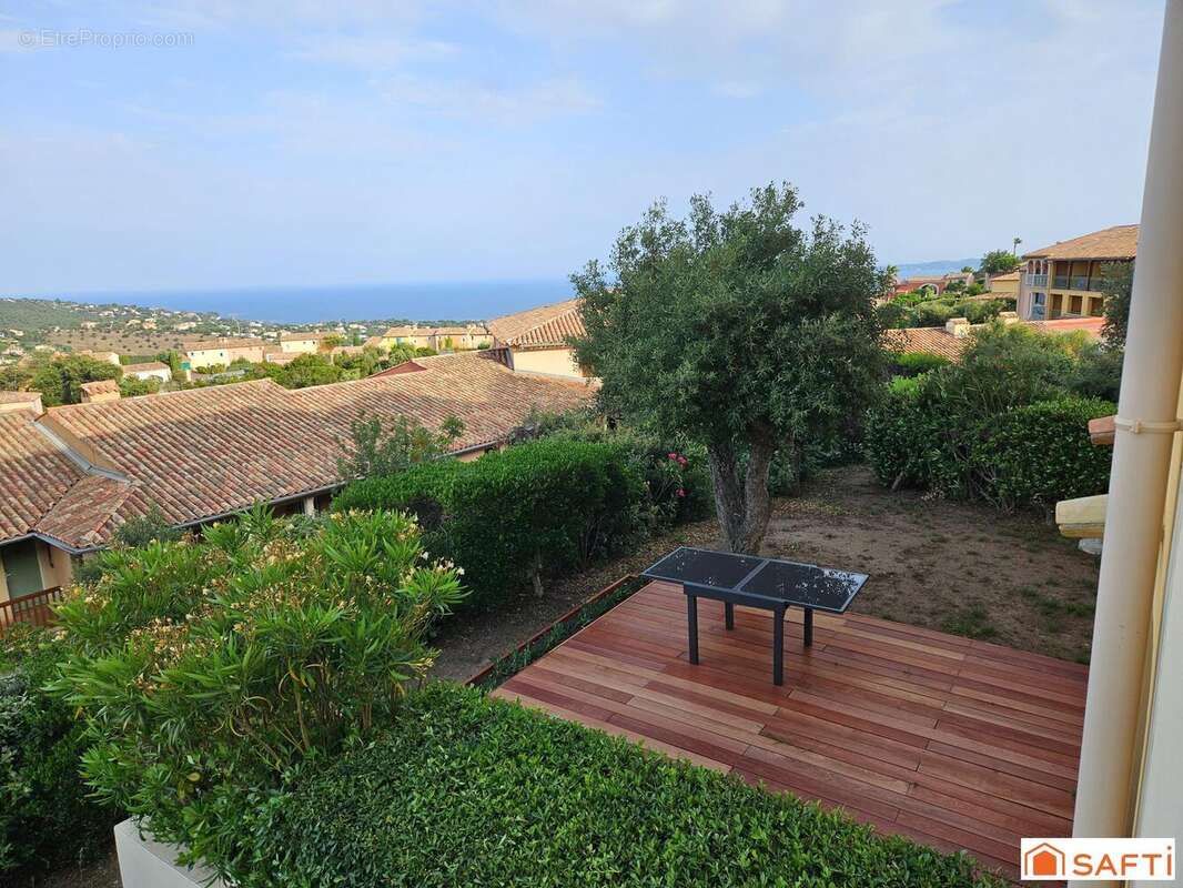Photo 9 - Appartement à ROQUEBRUNE-SUR-ARGENS